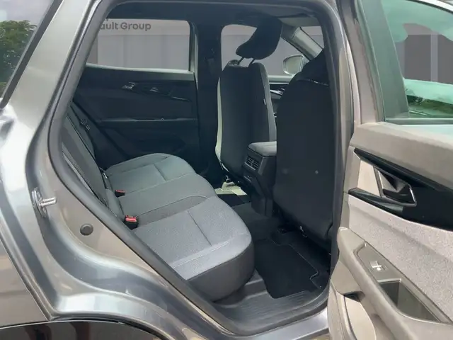 Renault Austral view 9