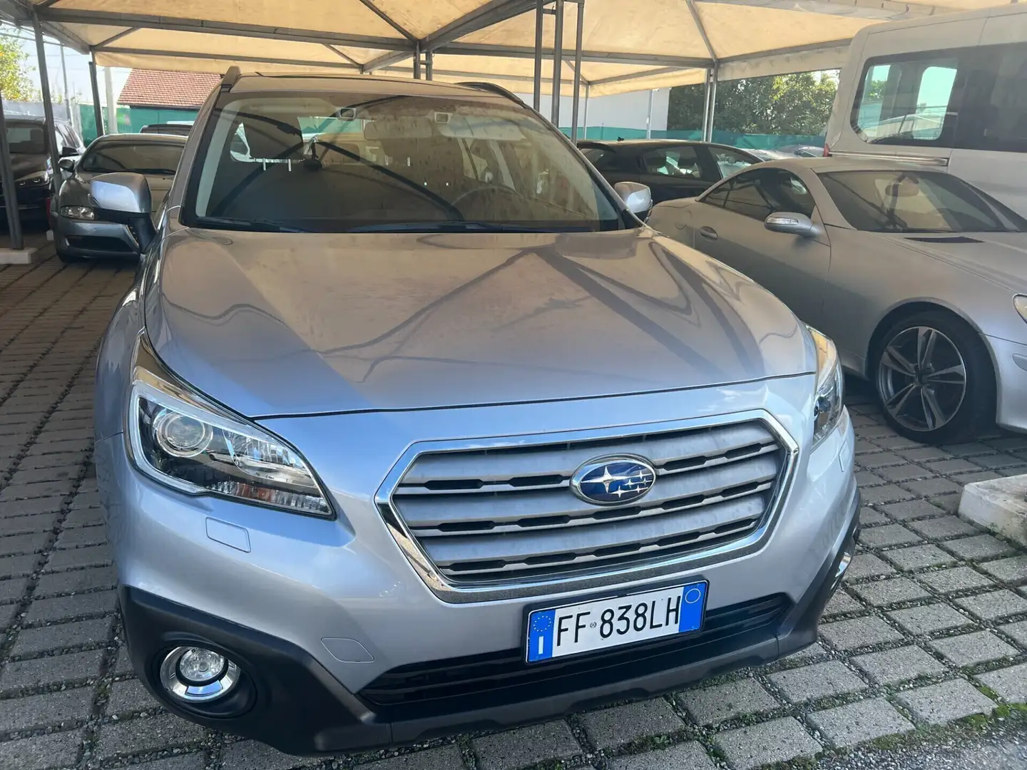 Subaru OUTBACK 2.0d-S Lineartronic Unlimited Grigio - 2