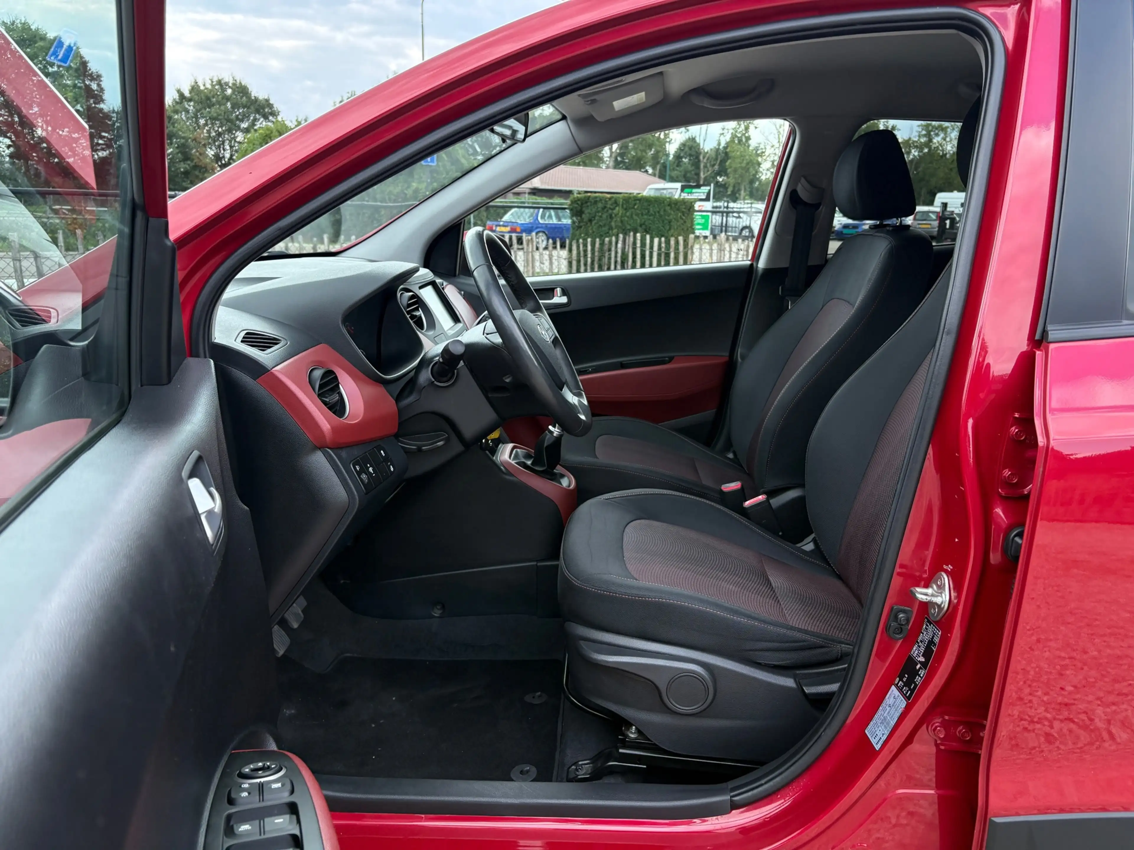 Hyundai i10 1.0i Premium Stoelverwarming, Climate, Apple Carpl — photo 9