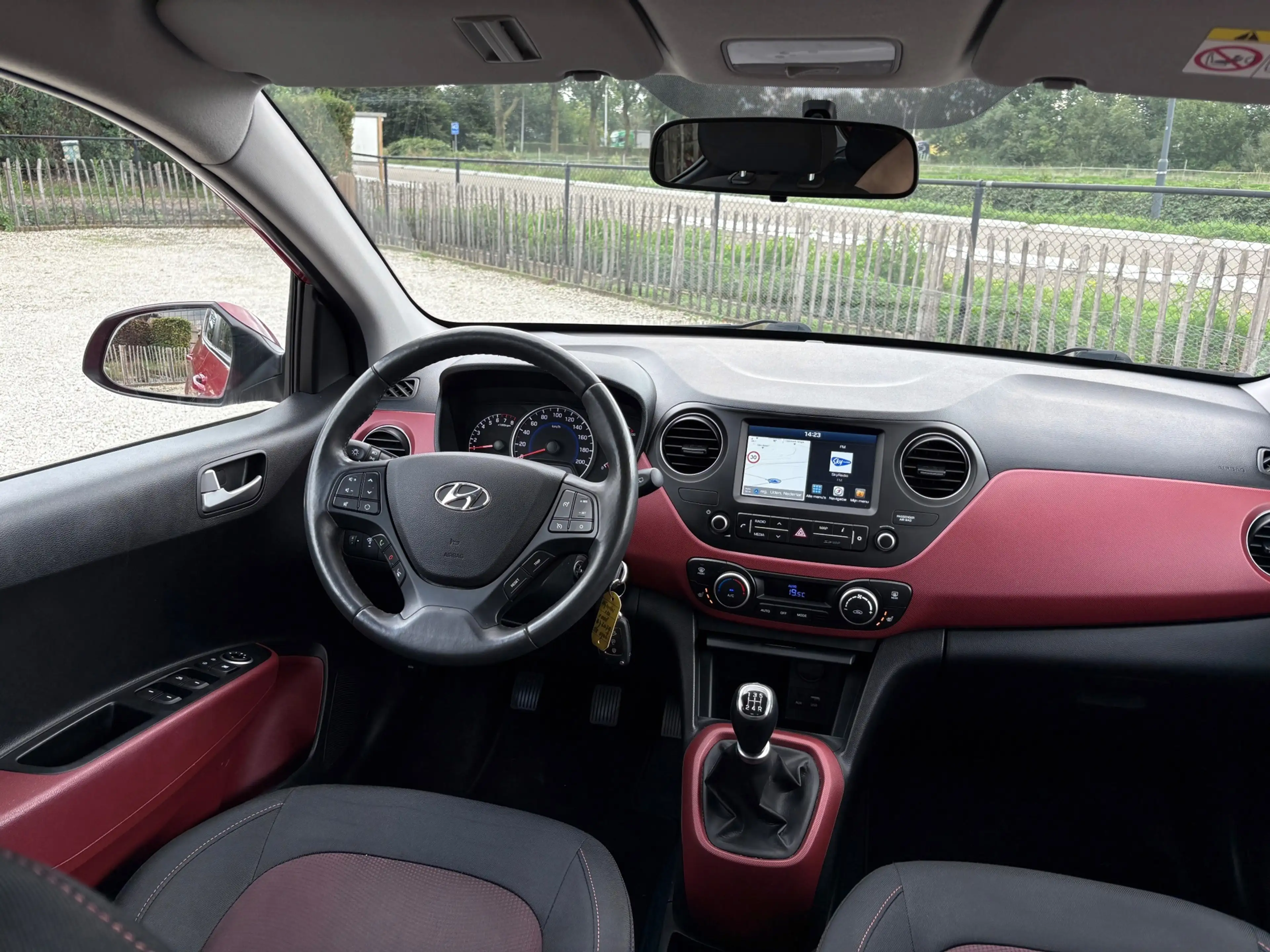 Hyundai i10 1.0i Premium Stoelverwarming, Climate, Apple Carpl — photo 20