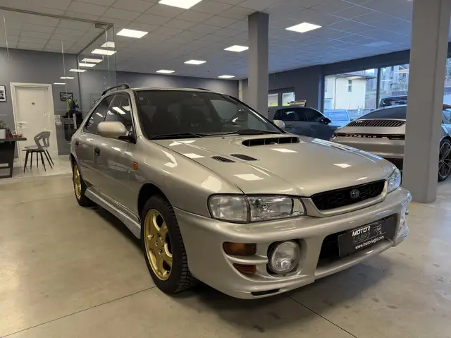 Subaru Impreza Impreza CW 2.0i T 16v Sport Look 4wd cat.