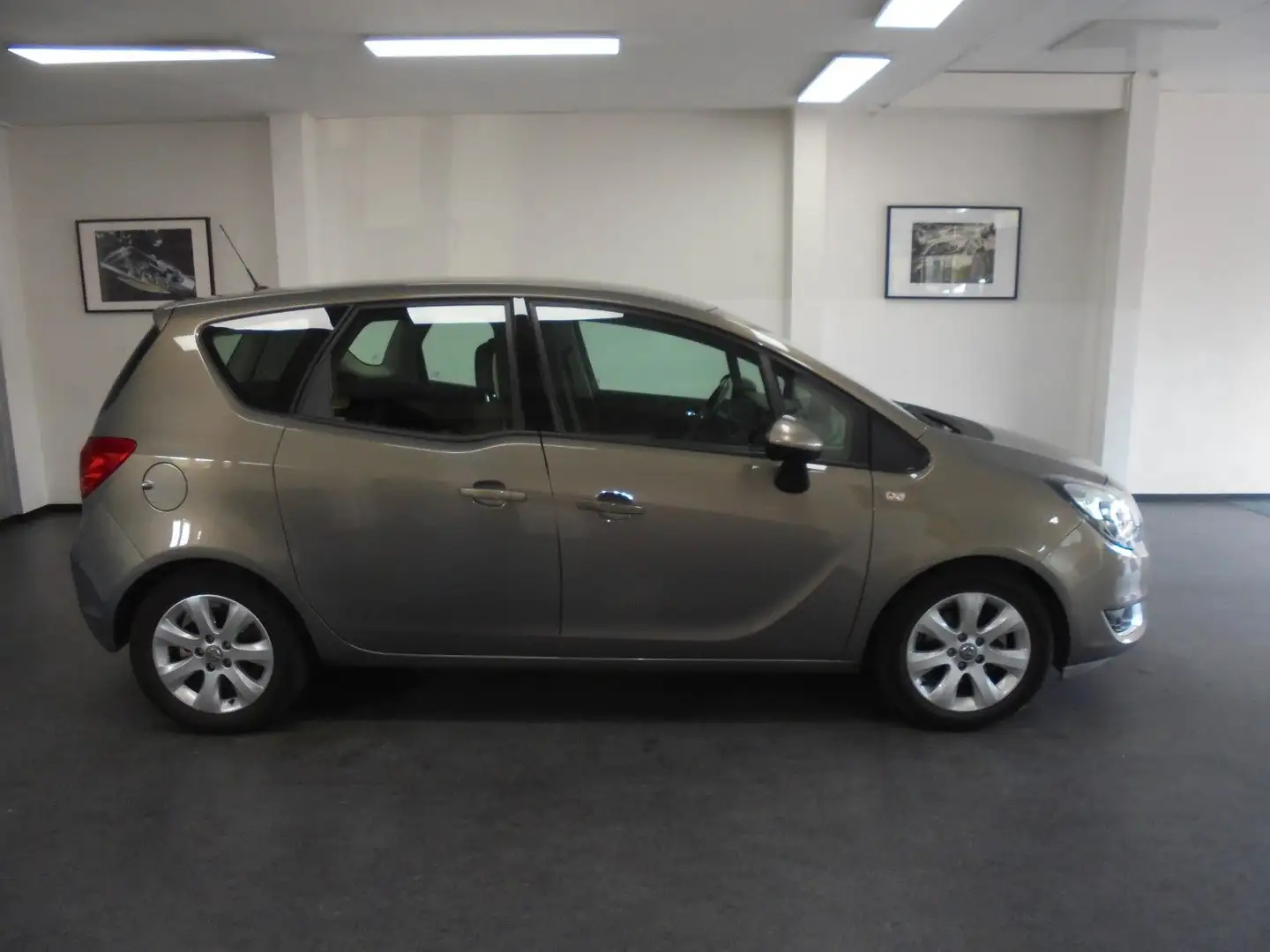 Opel Meriva 1.4 Edition  PDC 80.000 km TÜV 06/2027 Grau - 1