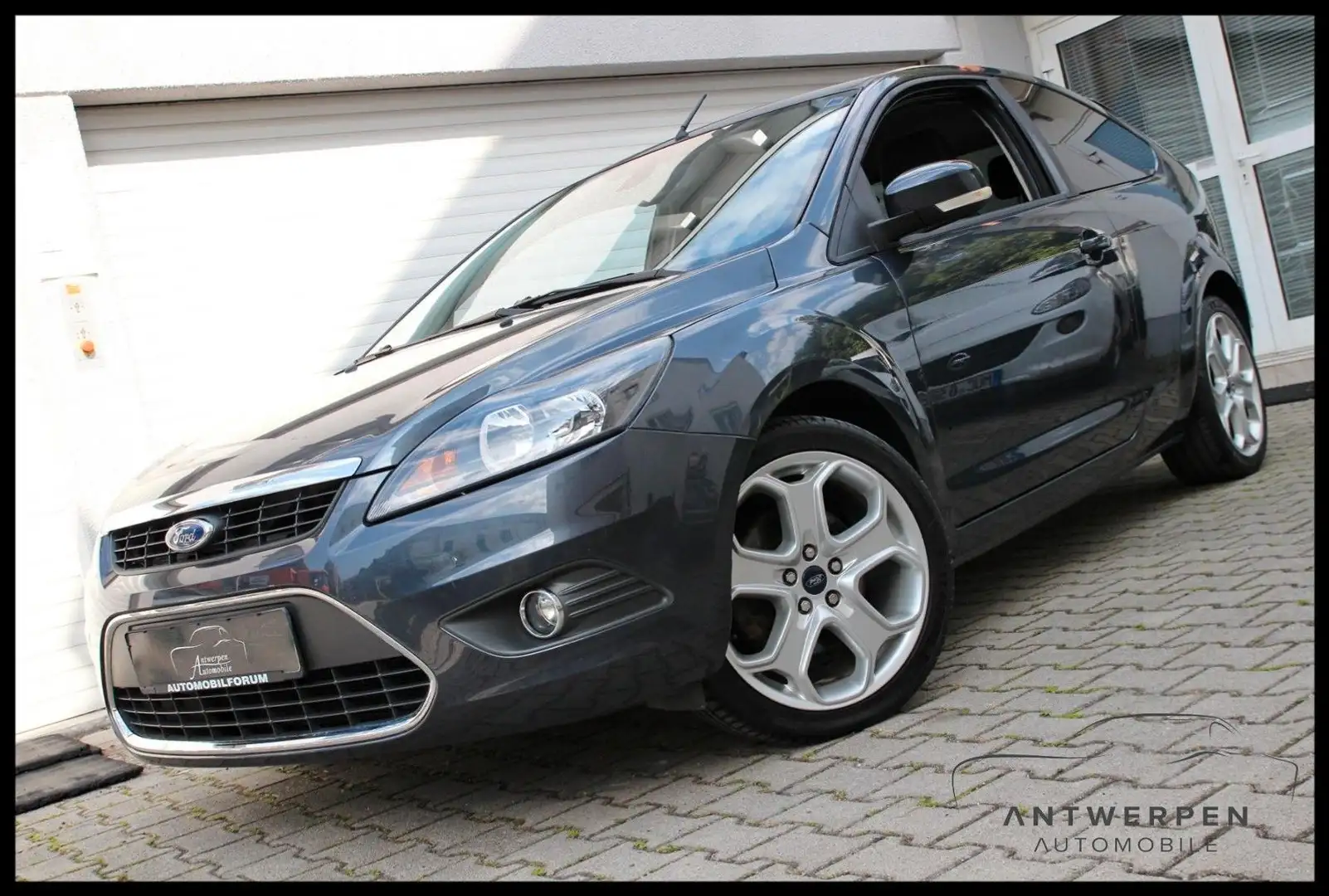 Ford Focus *Lim*3-Trg*Titanium*18Zoll*Sport*Klimaauto* Grijs - 1