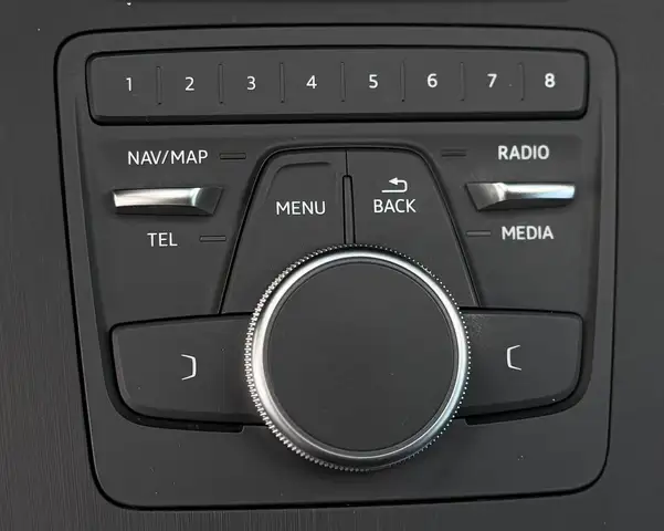 Audi A4 view 10