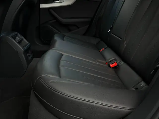 Audi A4 view 8