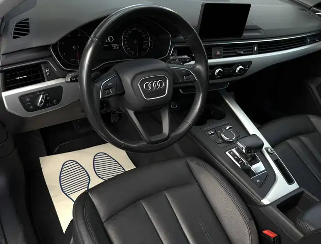 Audi A4 view 5