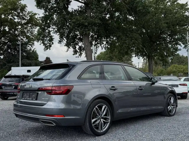 Audi A4 view 3