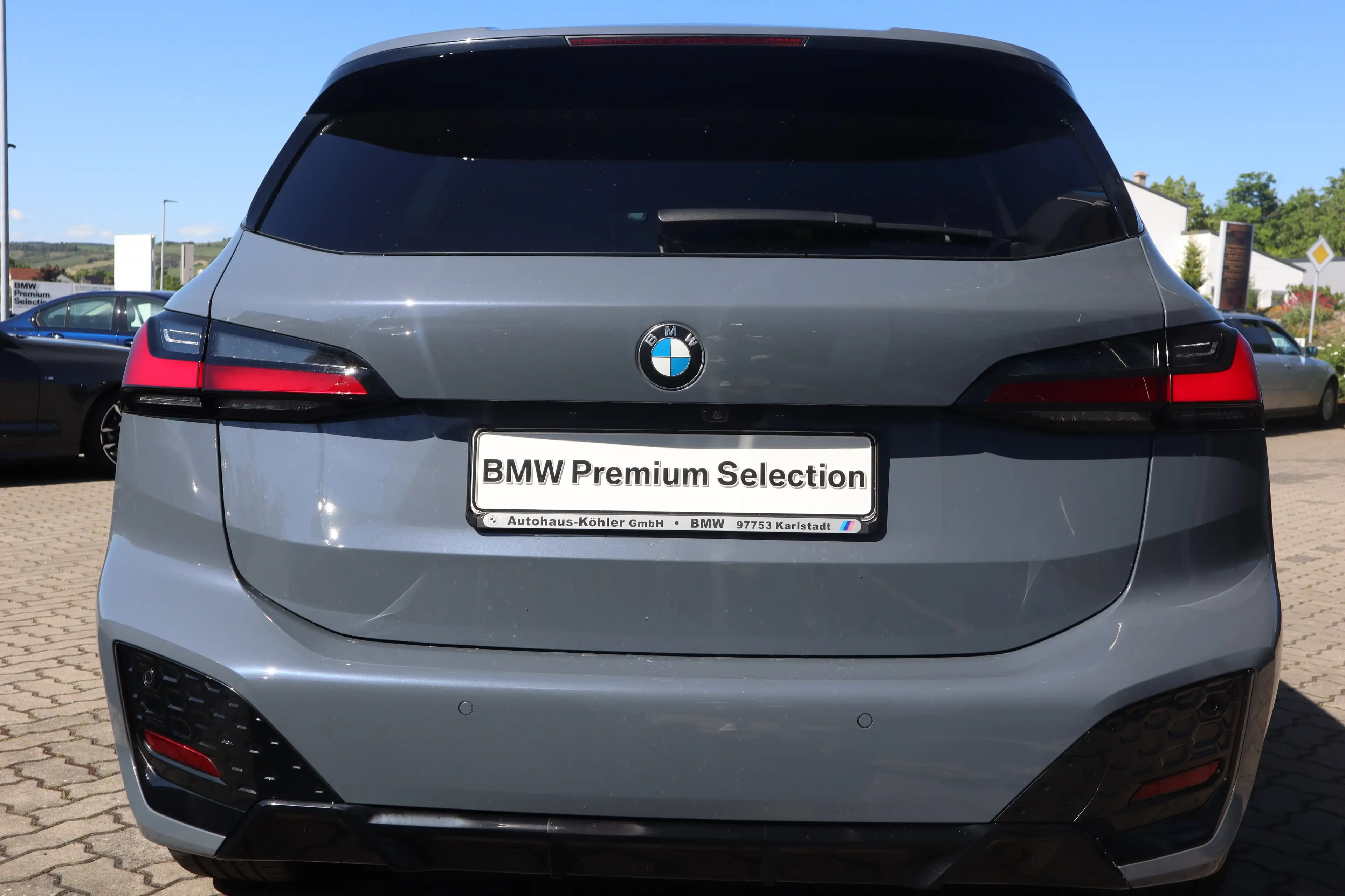 BMW 223 i Active Tourer — photo 4