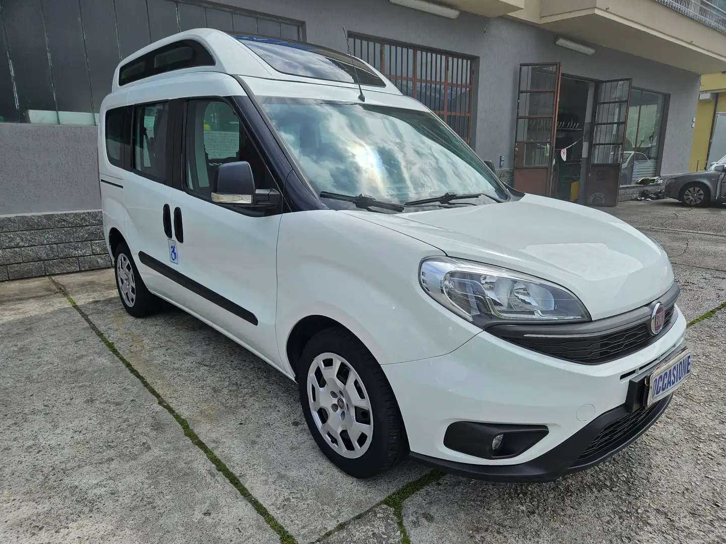 Fiat Doblo 1.6 MJT TRASPORTO DISABILI Bianco - 1
