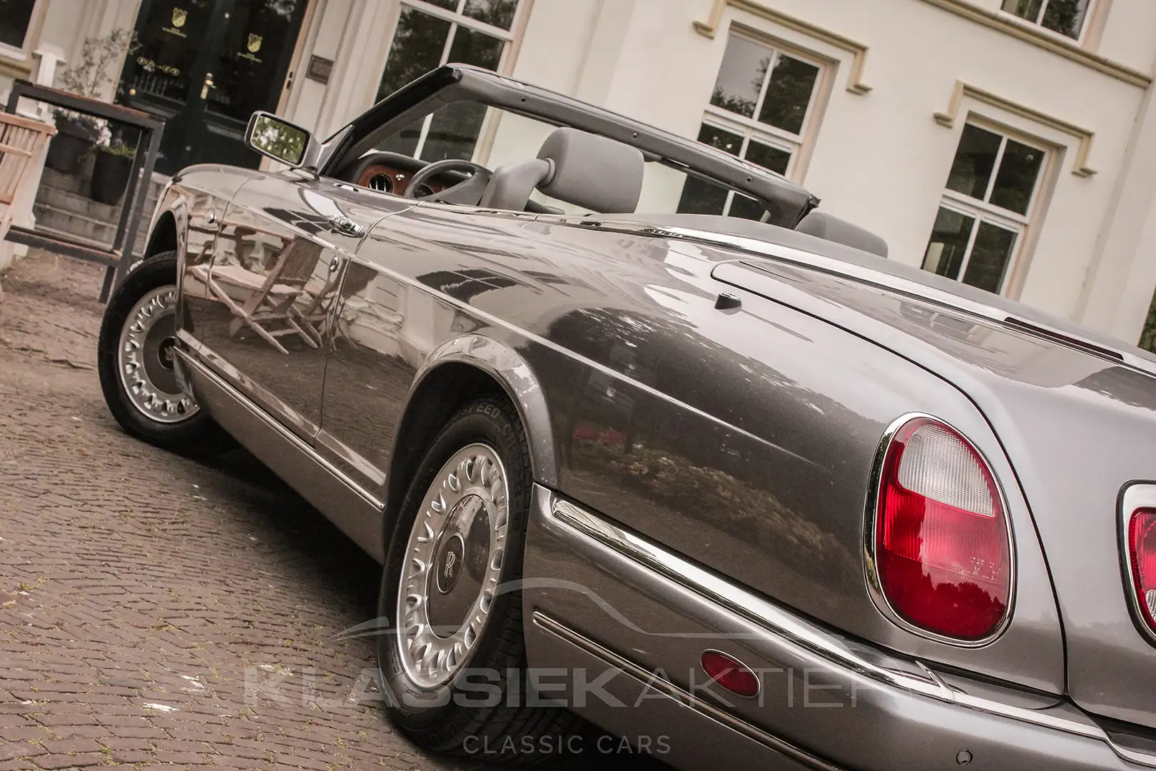 Rolls-Royce Corniche Convertible Сірий - 2