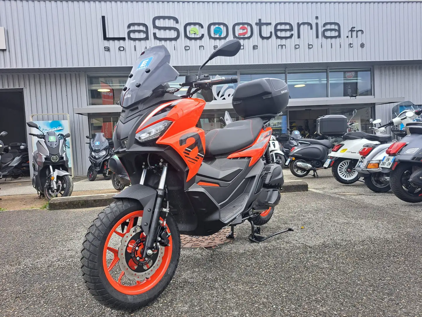 Aprilia SR 125 Roşu - 1