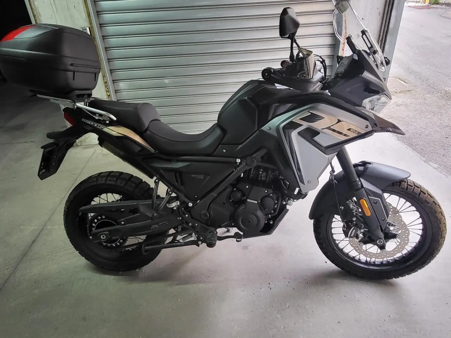 Voge 650DSX dsx Nero - 1