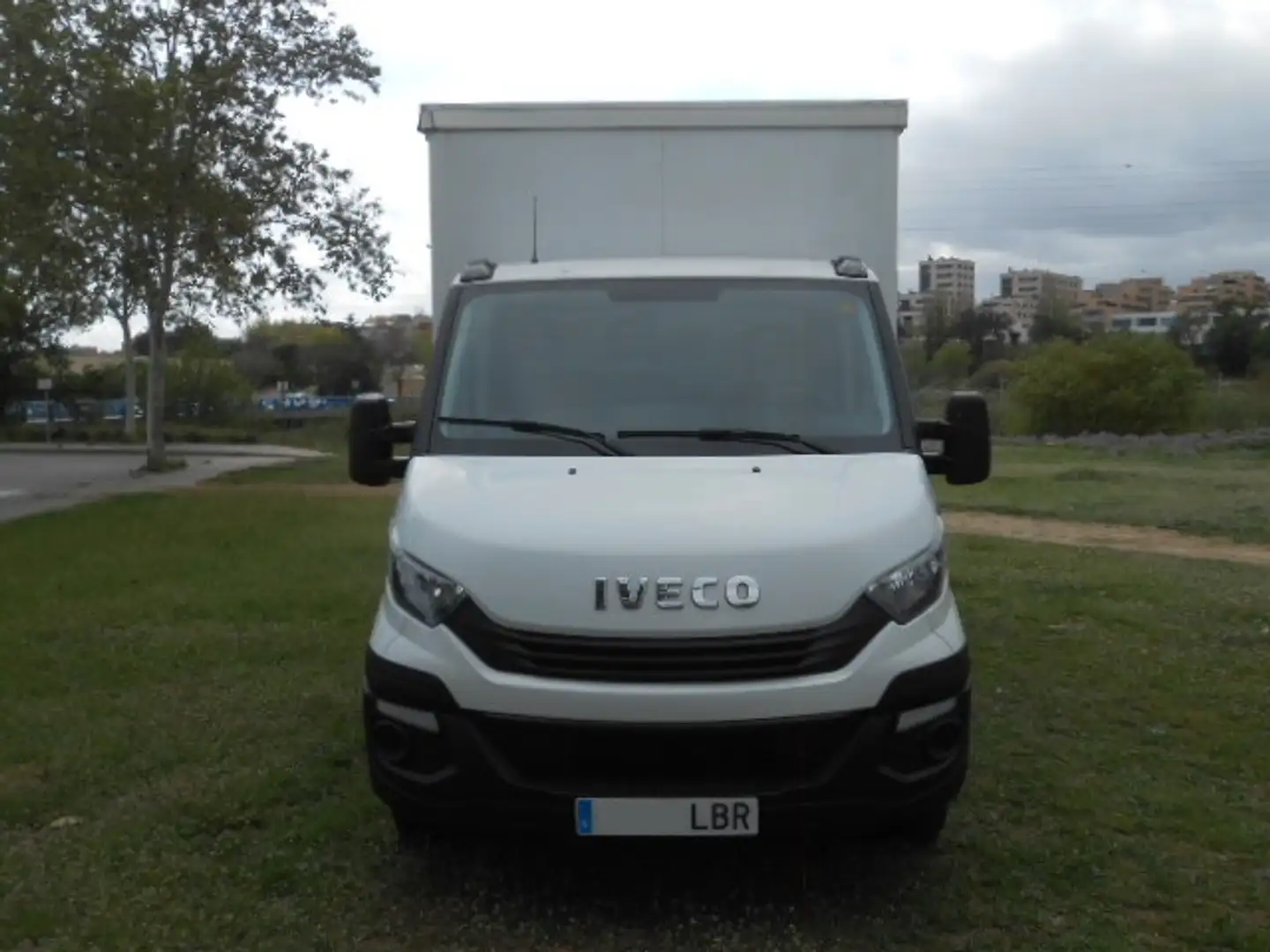 Iveco Daily Chasis Cabina 35C15 4100 146 Blanco - 2