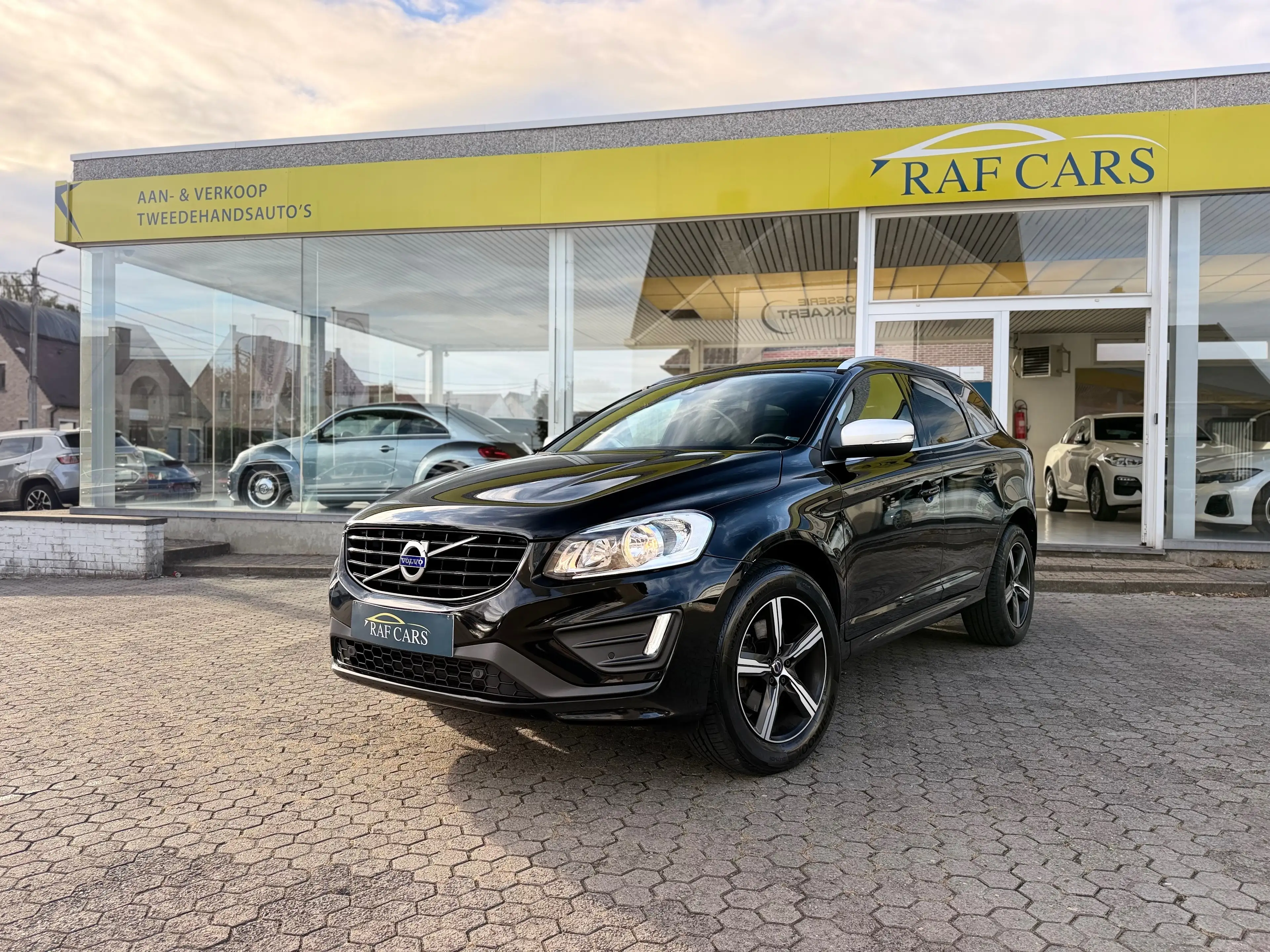 Volvo XC60 XC60 2.0 D4 Geartronic - GARANTIE - CARPASS - PANO - — photo 3