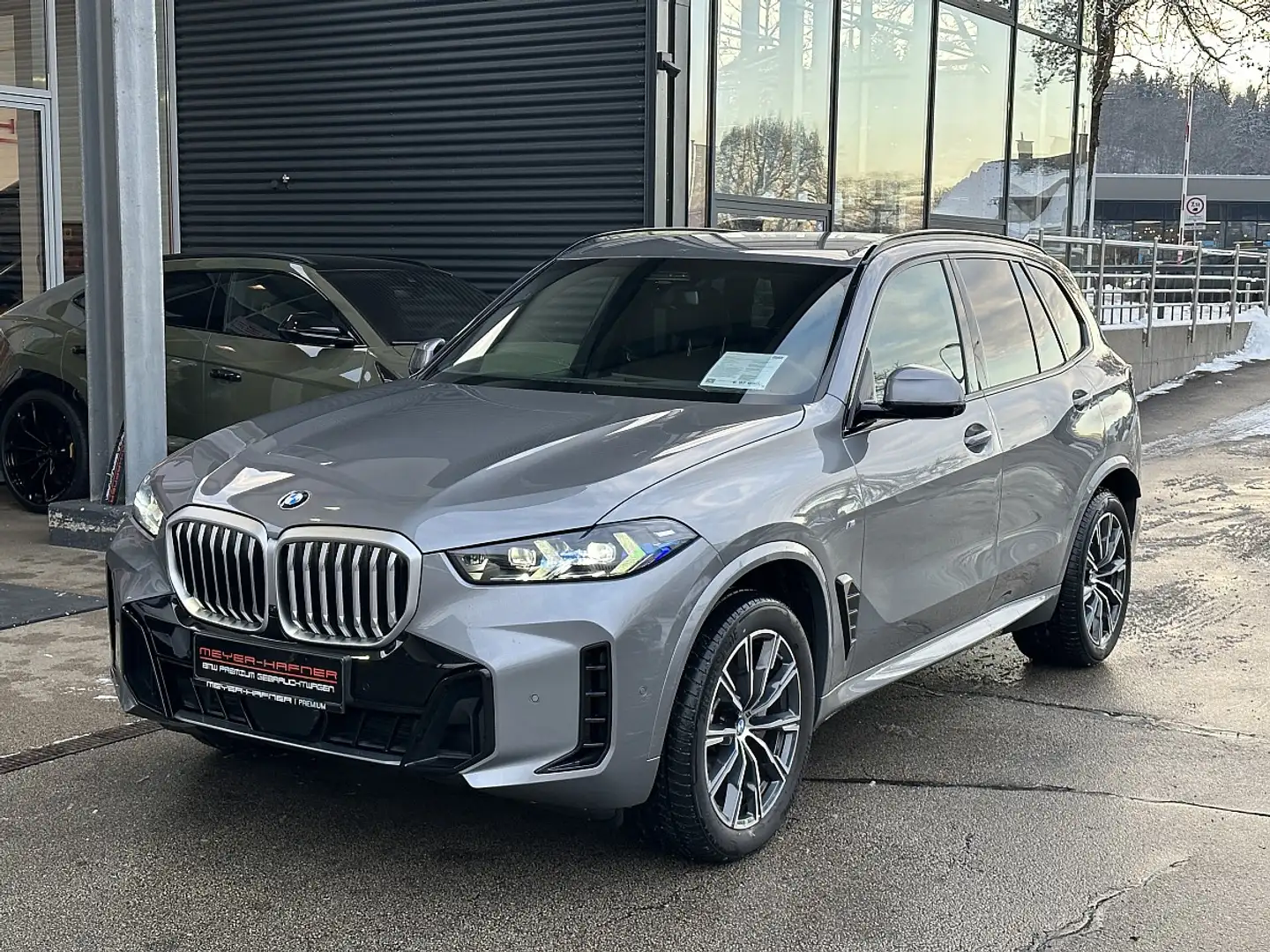 BMW X5 xDrive30d MHEV 48V Aut. M-Paket, Sitzheizung vo... Grau - 1