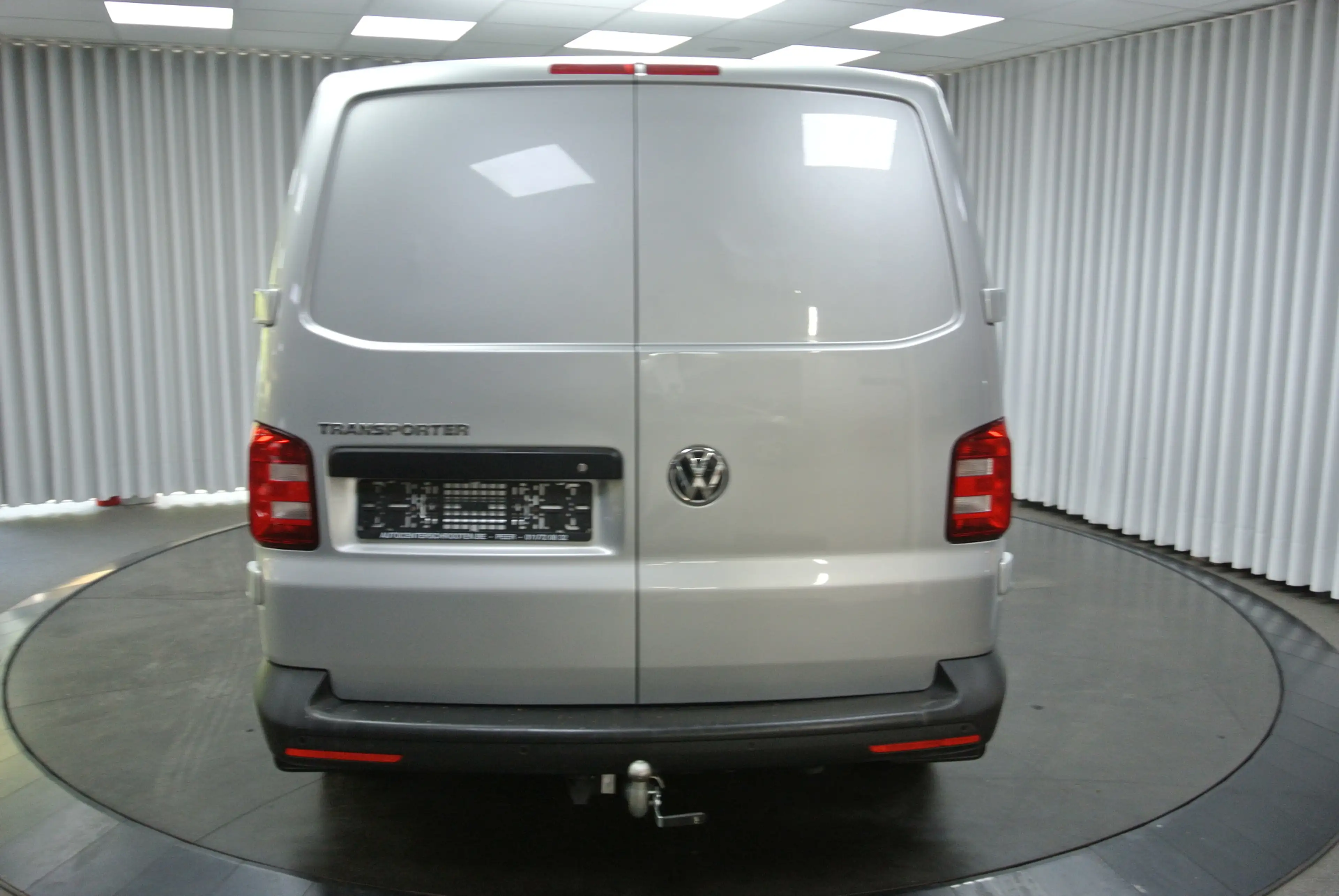Volkswagen Transporter — photo 14