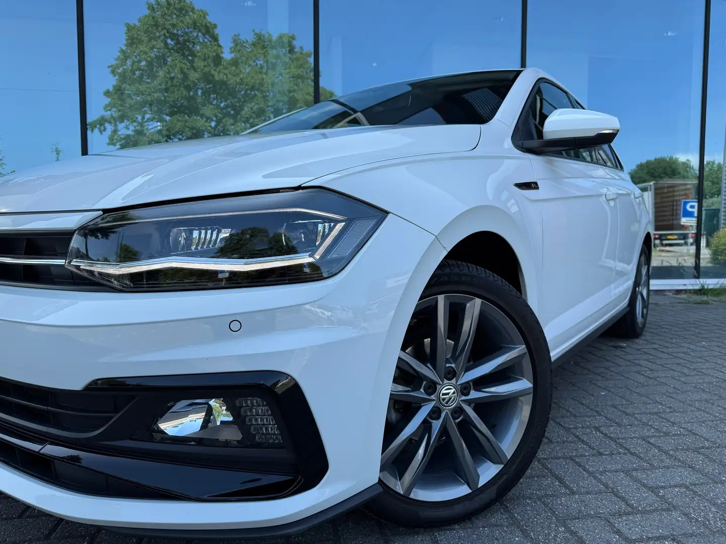 Volkswagen Polo 1.0 TSI Highline - RLine - Automaat - LED - Parkee Blanc - 2