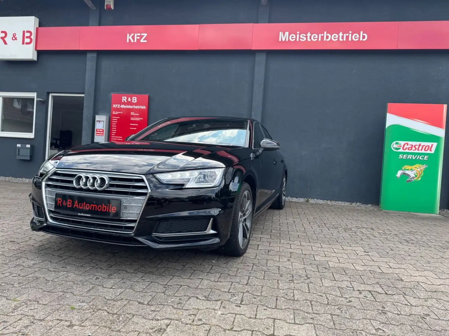 Audi A4 Lim. 35 TDI sport*Navi*Led*Automatik* Zwart - 1