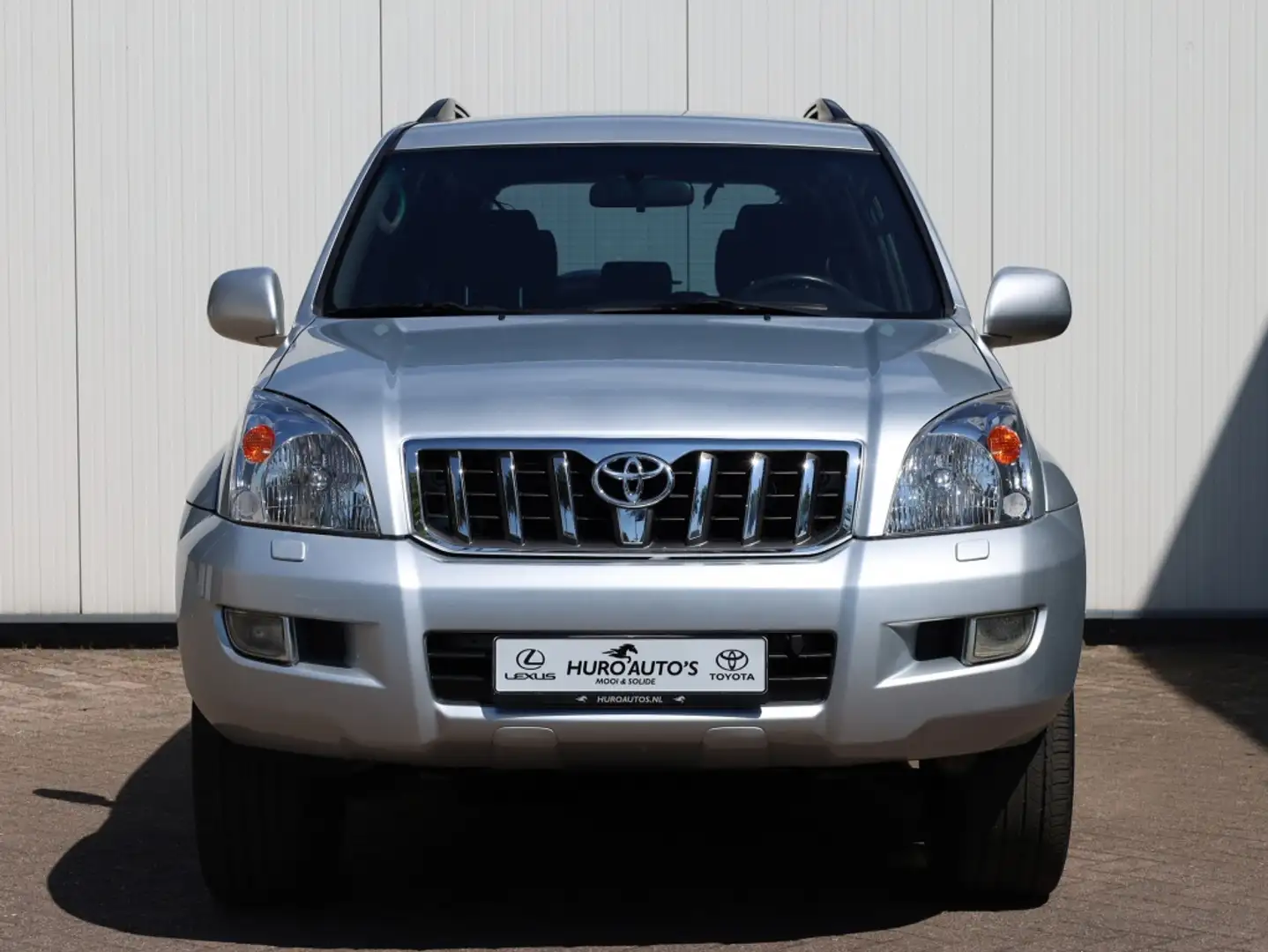 Toyota Land Cruiser 4.0 V6 VVT-i | Automaat | 8-Persoons | Clima Zilver - 2