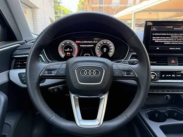 Audi A4 view 13