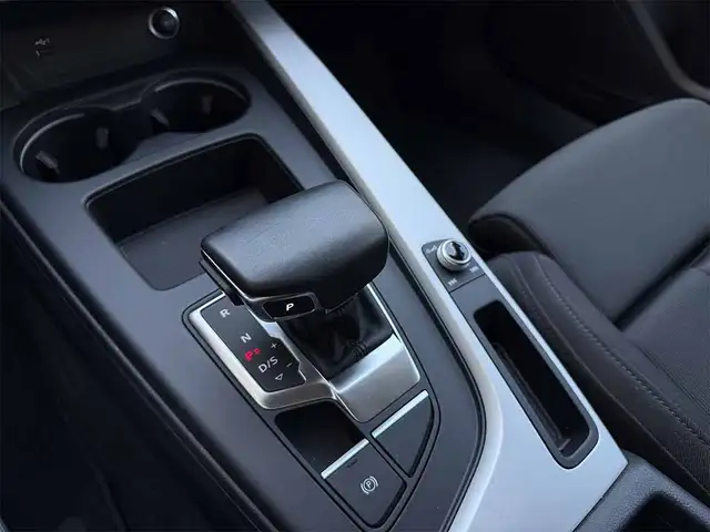Audi A4 view 19