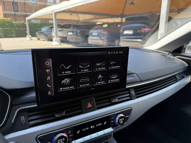 Audi A4 view 20