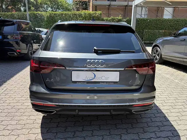 Audi A4 view 6
