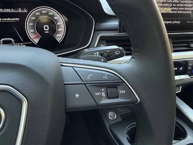 Audi A4 view 16