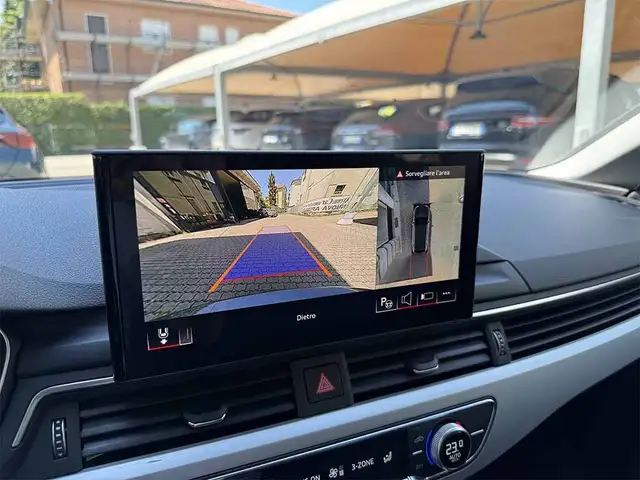 Audi A4 view 21