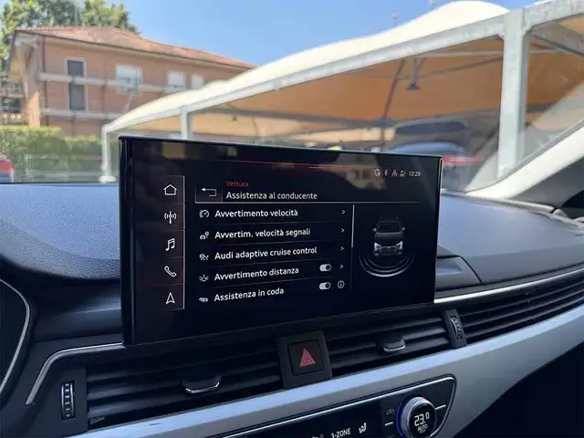 Audi A4 view 25