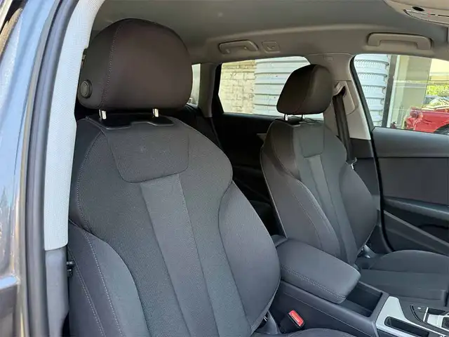 Audi A4 view 27
