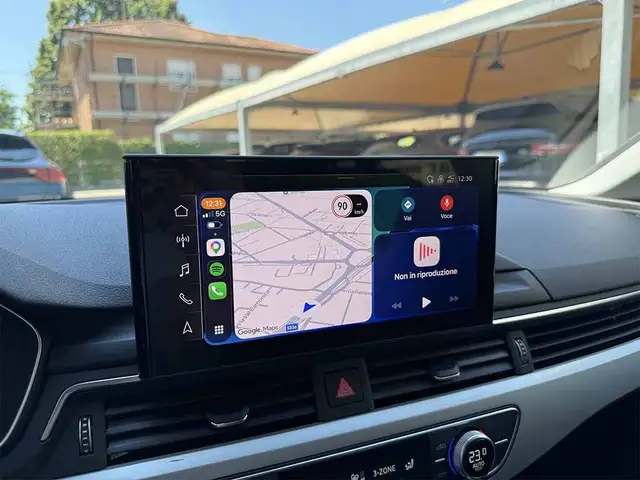 Audi A4 view 24