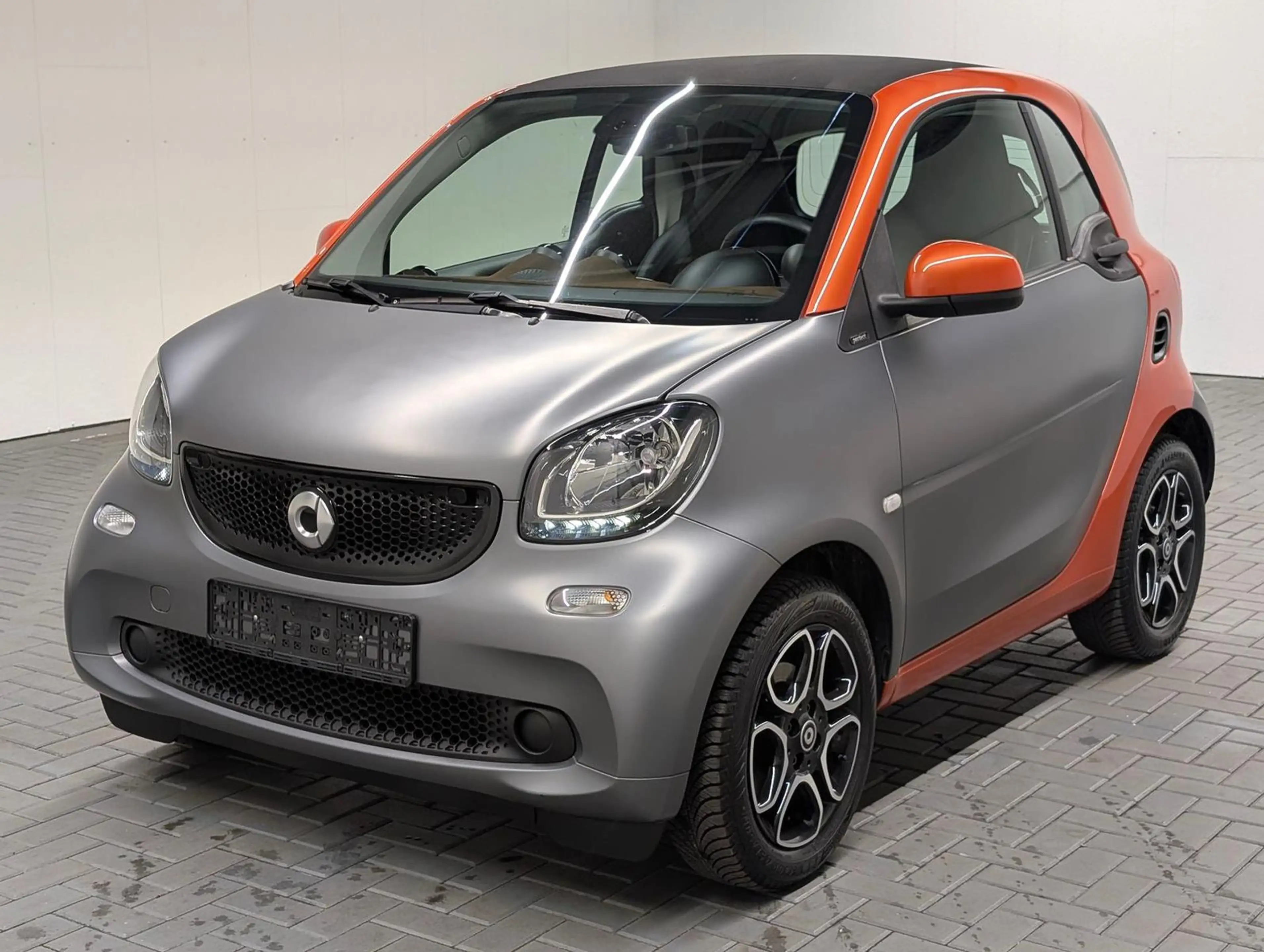 smart forTwo Perfect Navi/Klimaaut./SHZ/BT/15-LM