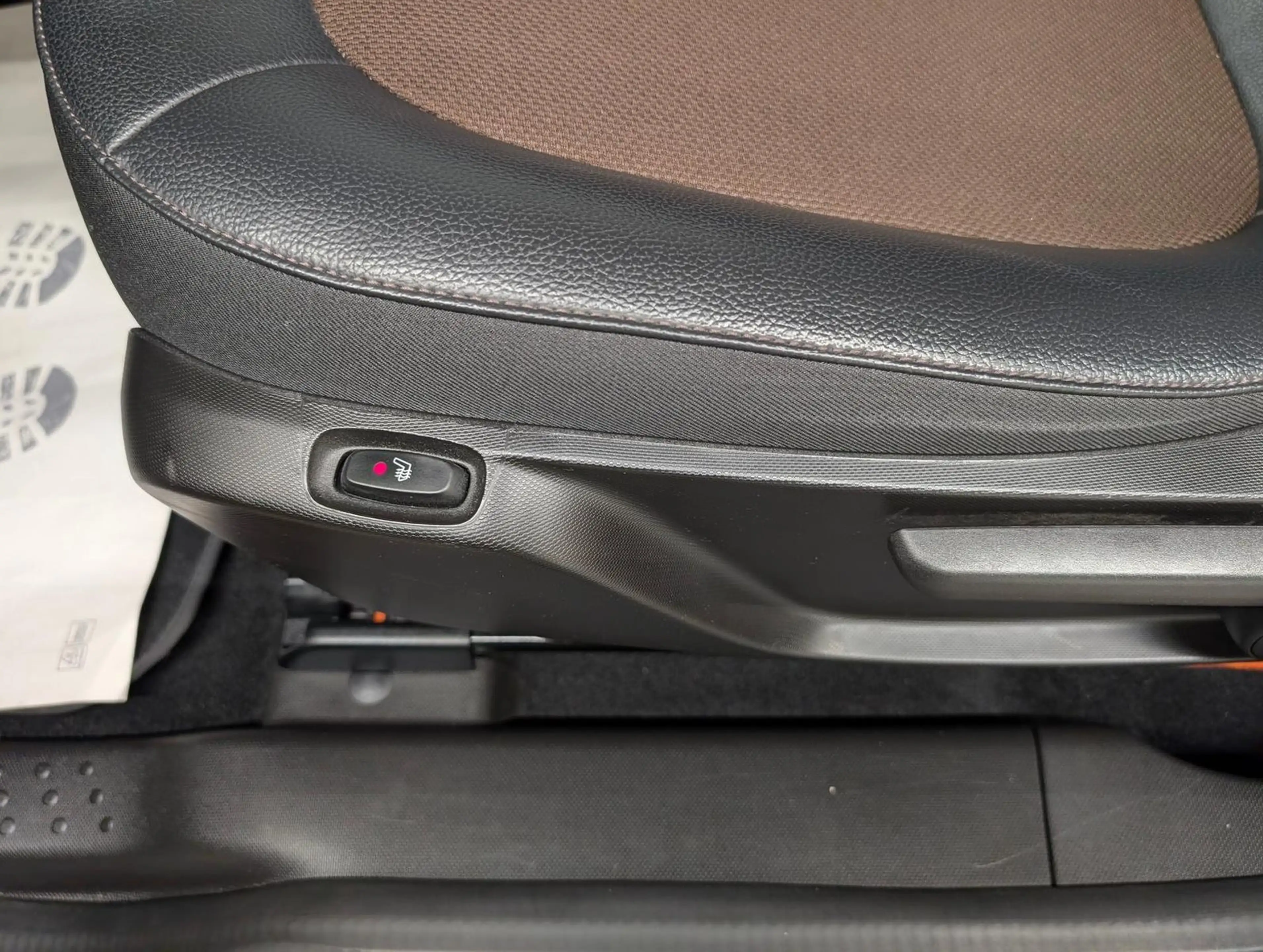 smart forTwo Perfect Navi/Klimaaut./SHZ/BT/15-LM — photo 12