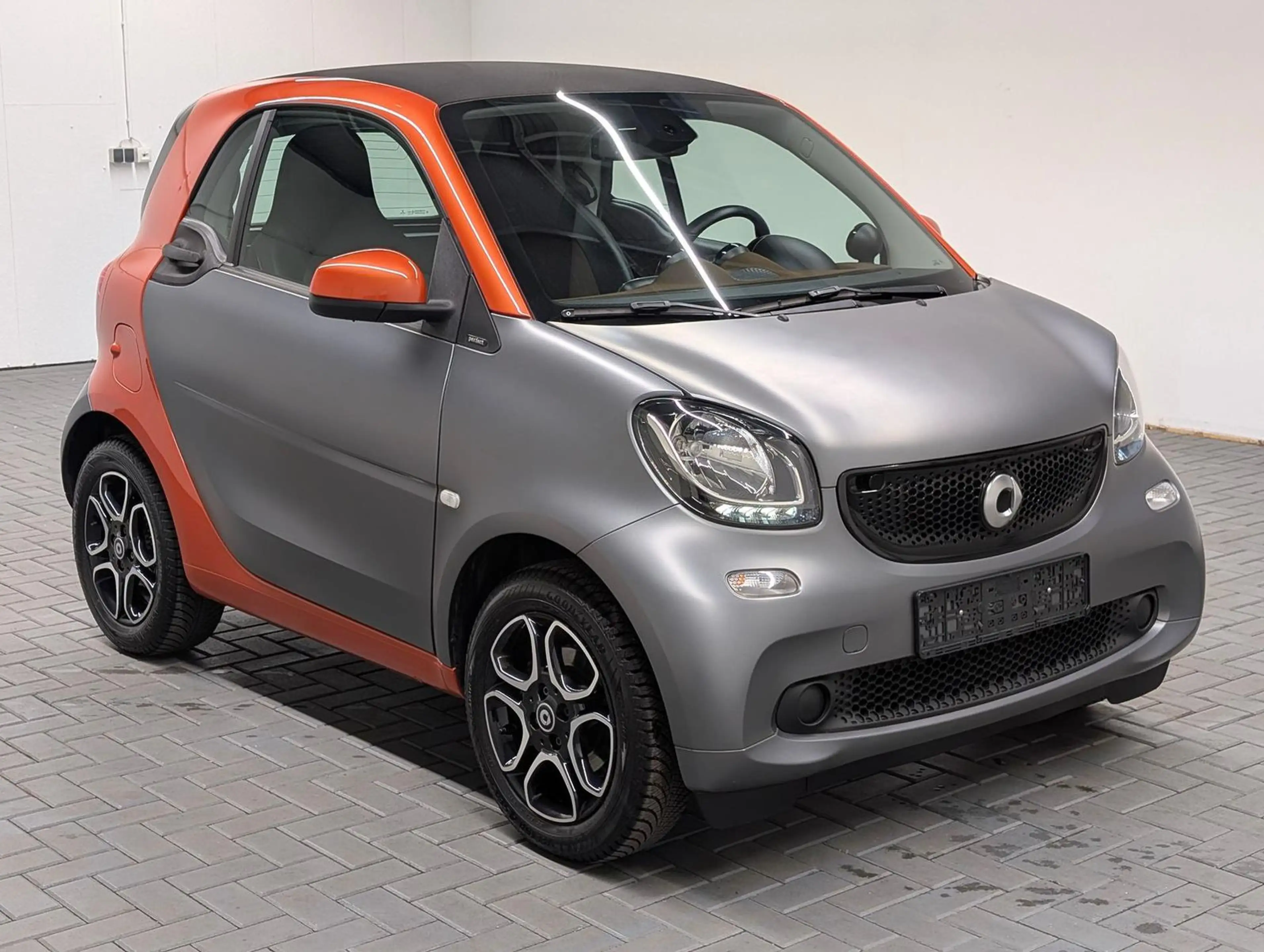 smart forTwo Perfect Navi/Klimaaut./SHZ/BT/15-LM — photo 6