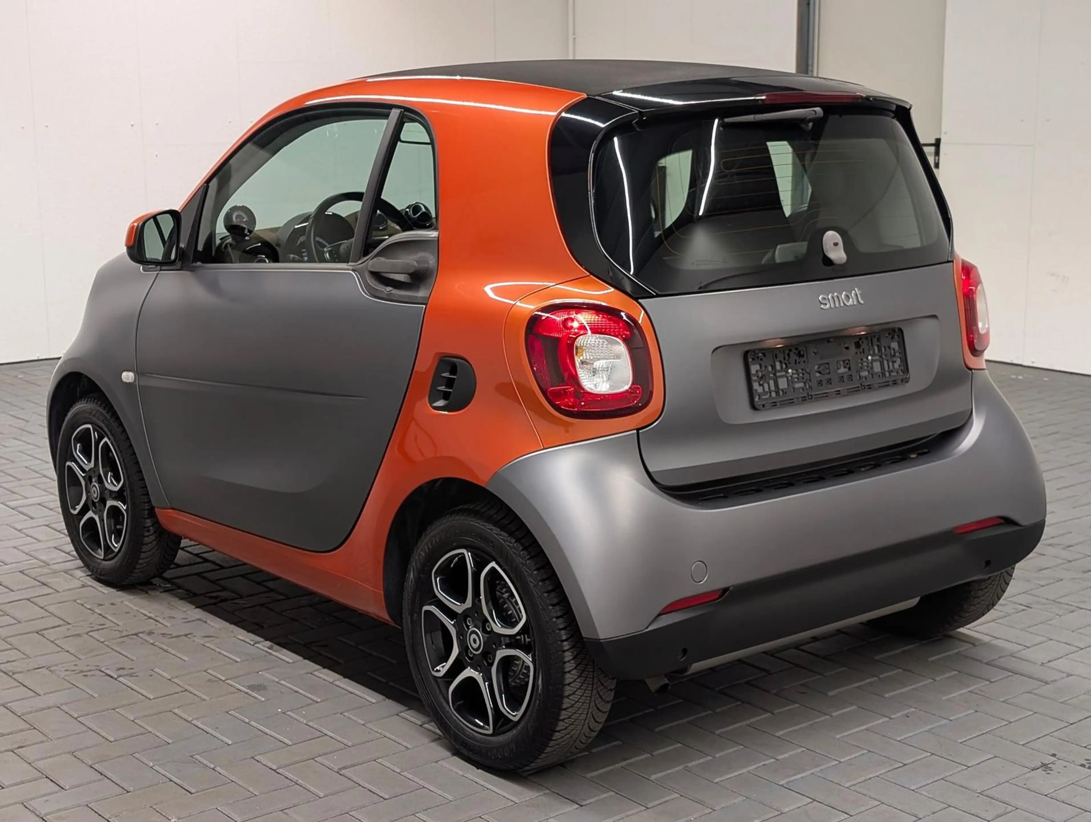 smart forTwo Perfect Navi/Klimaaut./SHZ/BT/15-LM — photo 3