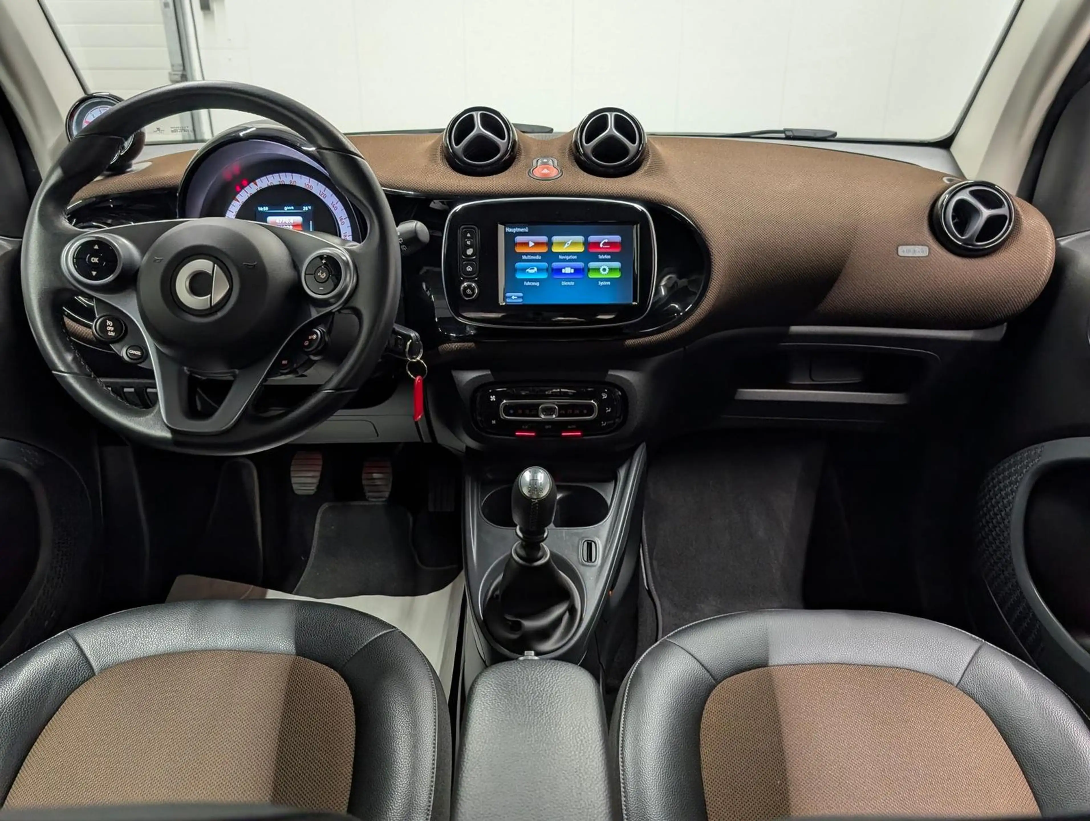 smart forTwo Perfect Navi/Klimaaut./SHZ/BT/15-LM — photo 14