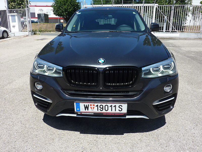 BMW X4 xDrive 20d xLine — photo 3