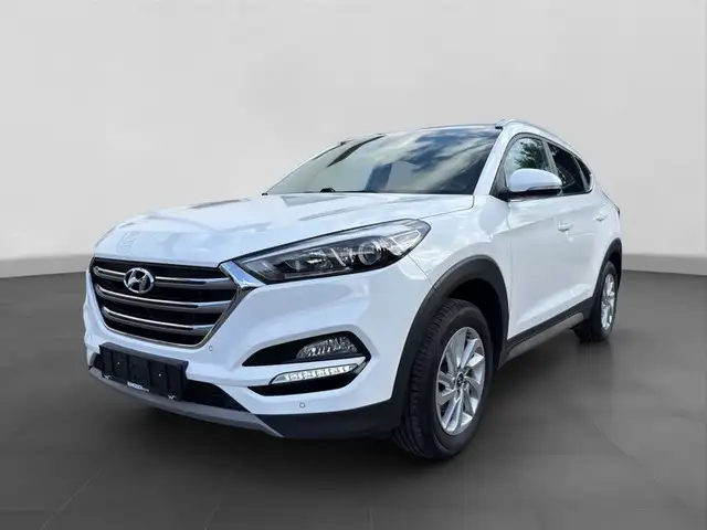Hyundai TUCSON GDi 1.6 TREND KLIMAAUTOMATIK PDC LED APPLE CARPLAY