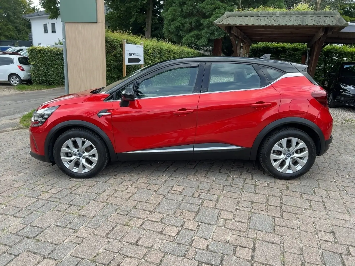 Renault Captur TCe 160 EDC Intens Plug-in-Hybrid Rot - 2
