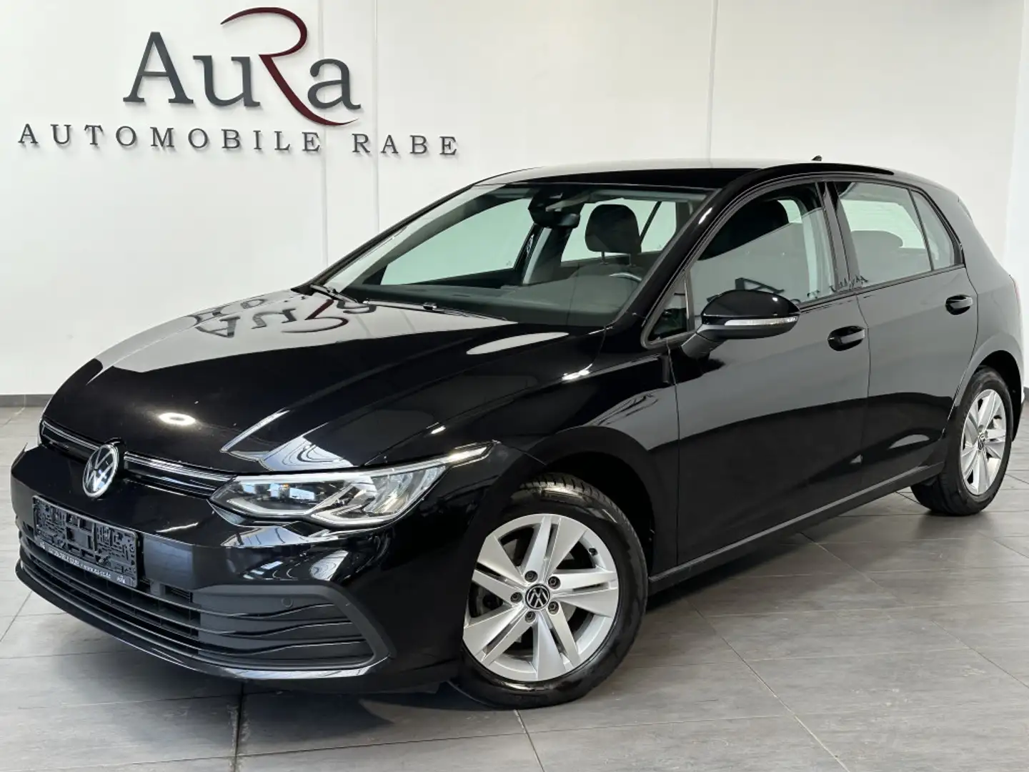Volkswagen Golf VIII 2.0 TDI DSG Life NAV+LED+AHK+ACC+18ZO Black - 1
