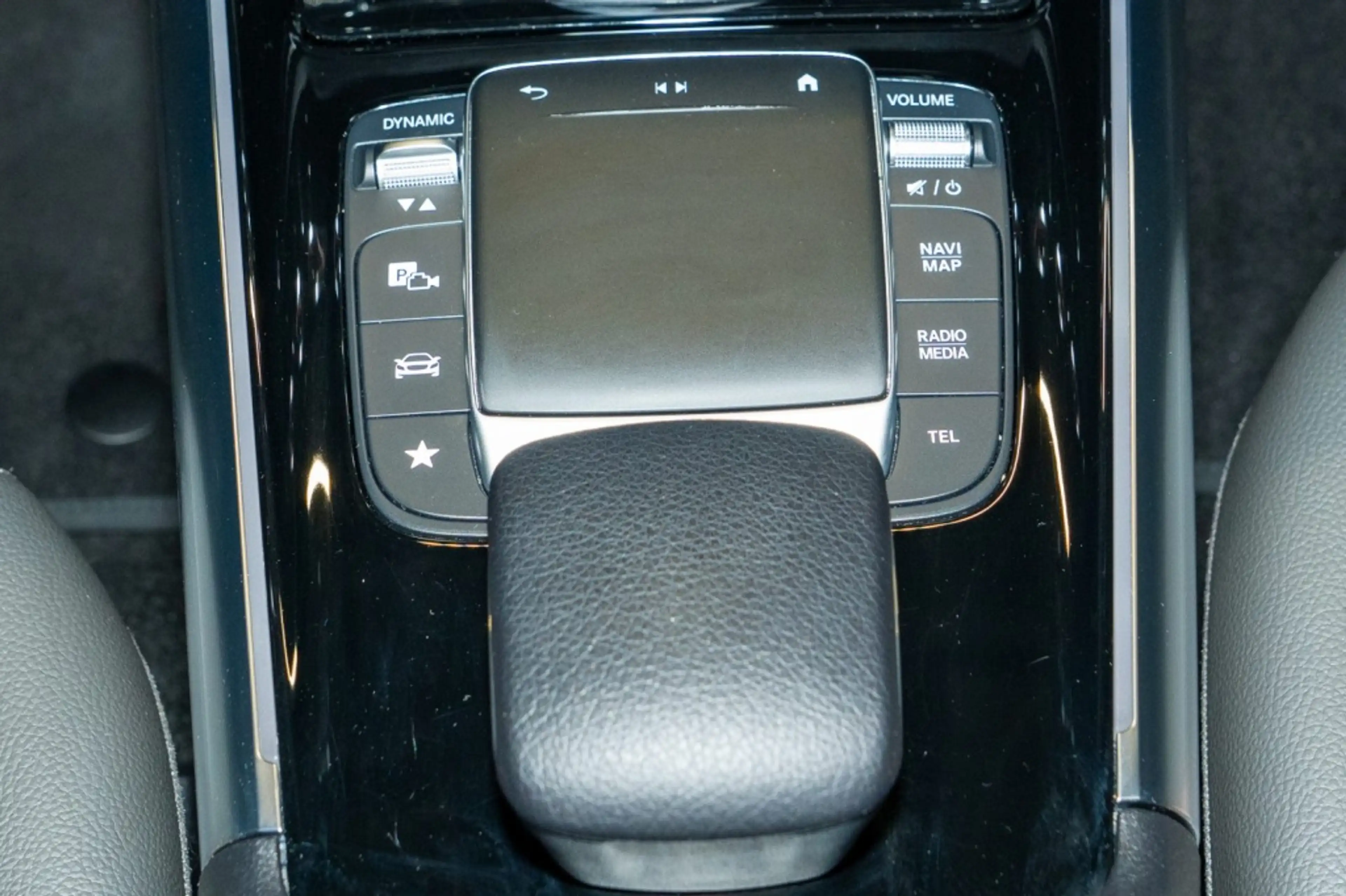 Mercedes-Benz EQA 250 + * — photo 13