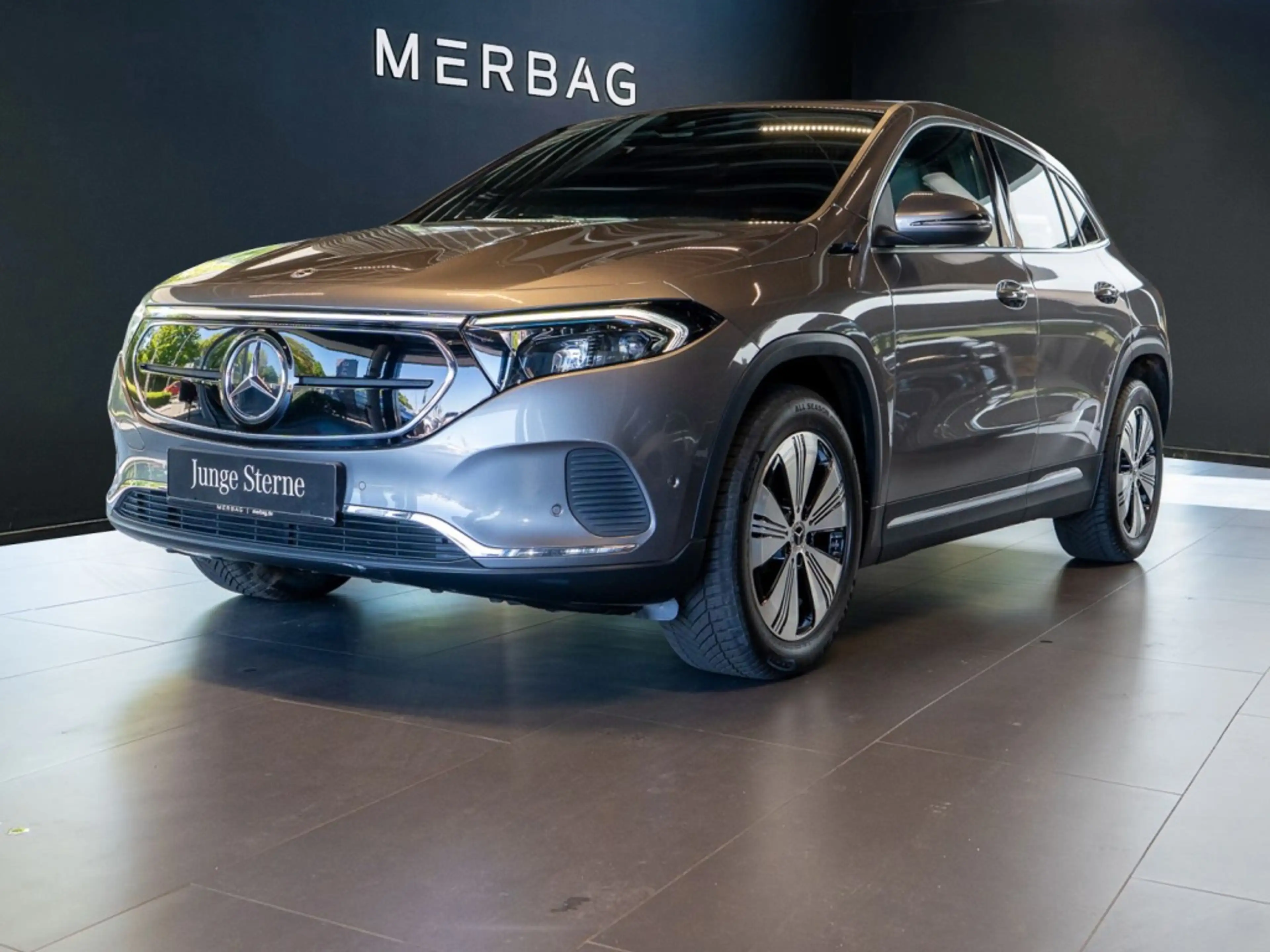Mercedes-Benz EQA 250 + *