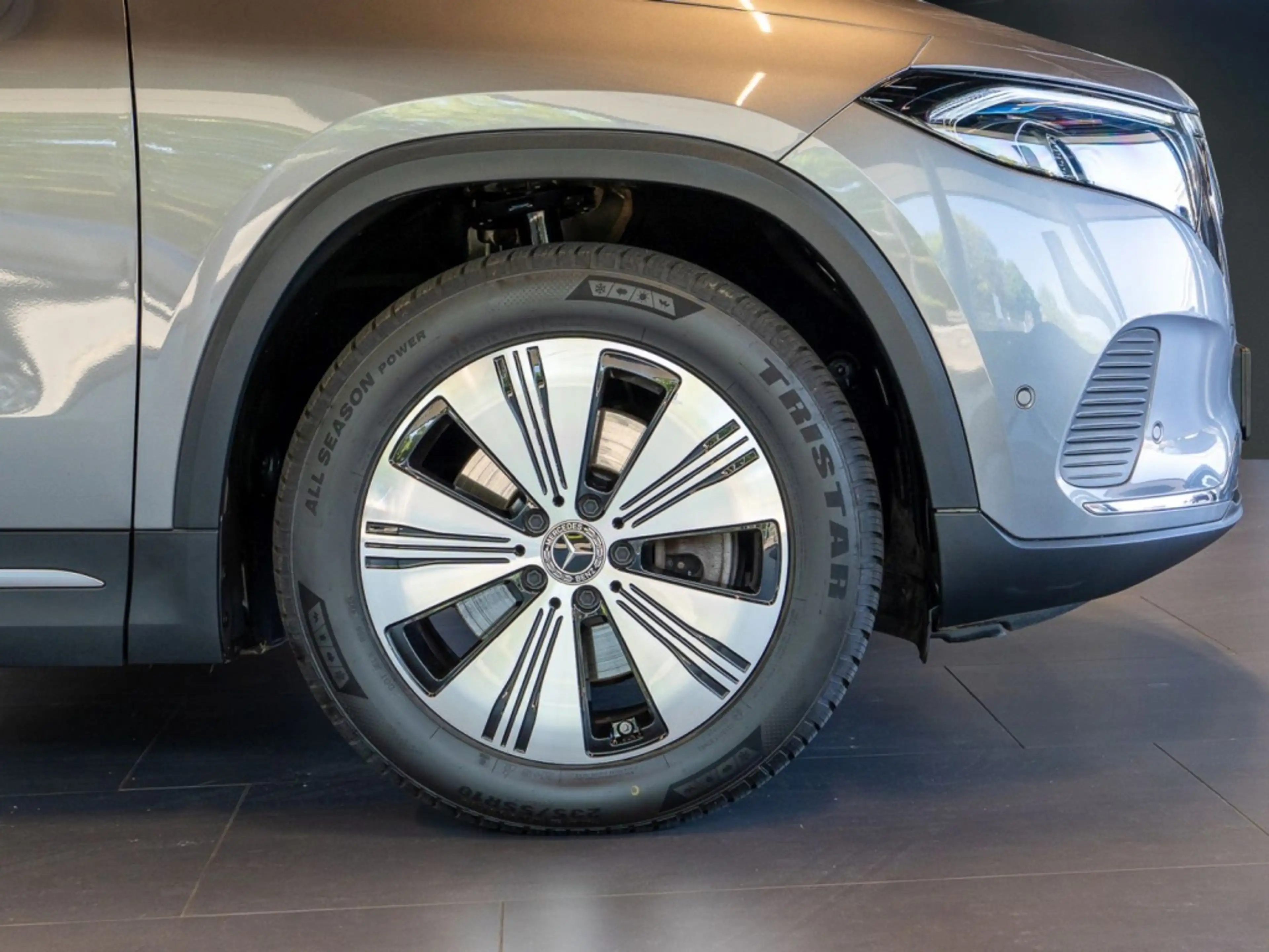 Mercedes-Benz EQA 250 + * — photo 5