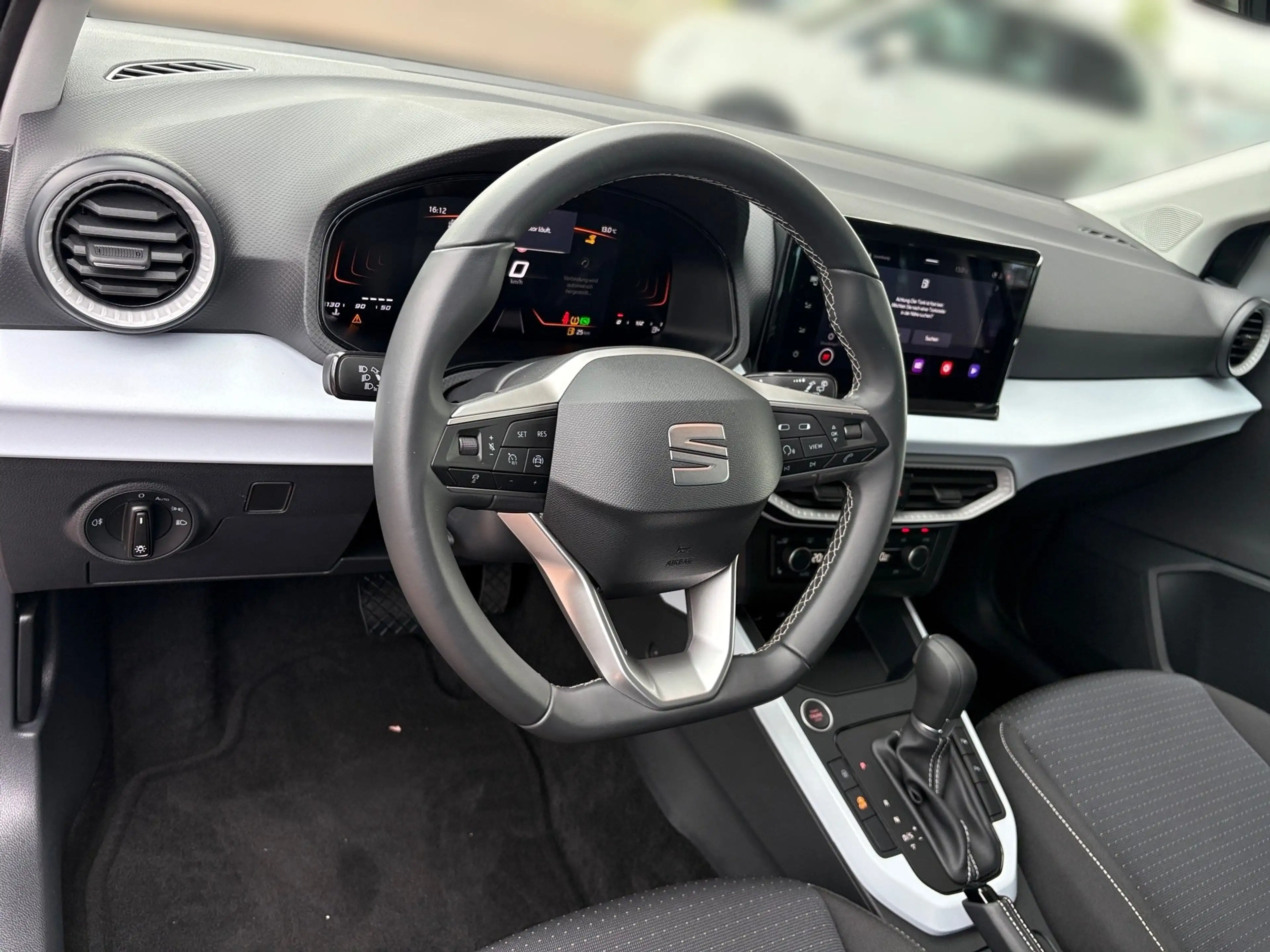 SEAT Arona 1.0 TSI DSG Road Edition ACC+AHK+LED+Navi+ — photo 12
