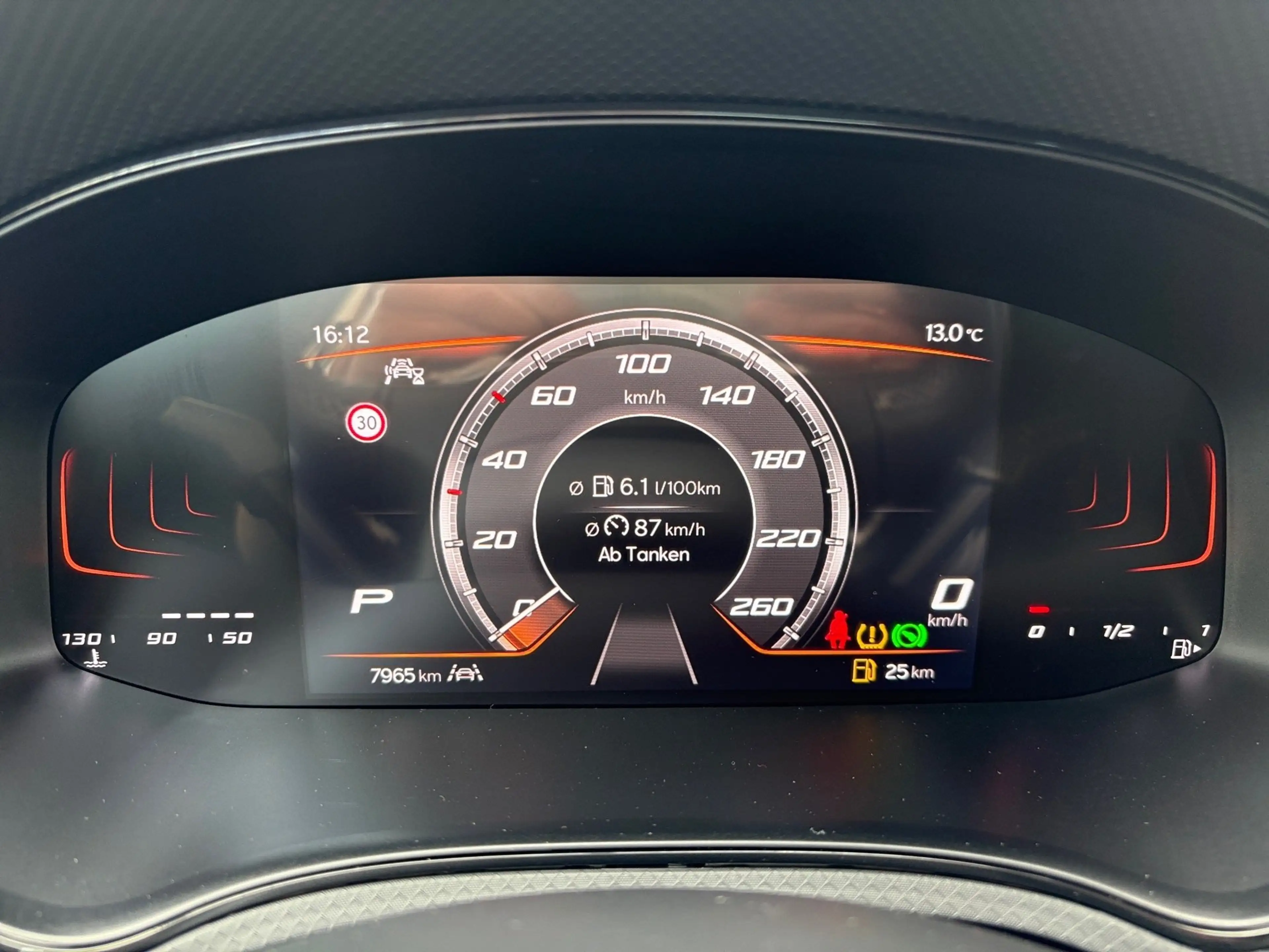 SEAT Arona 1.0 TSI DSG Road Edition ACC+AHK+LED+Navi+ — photo 14