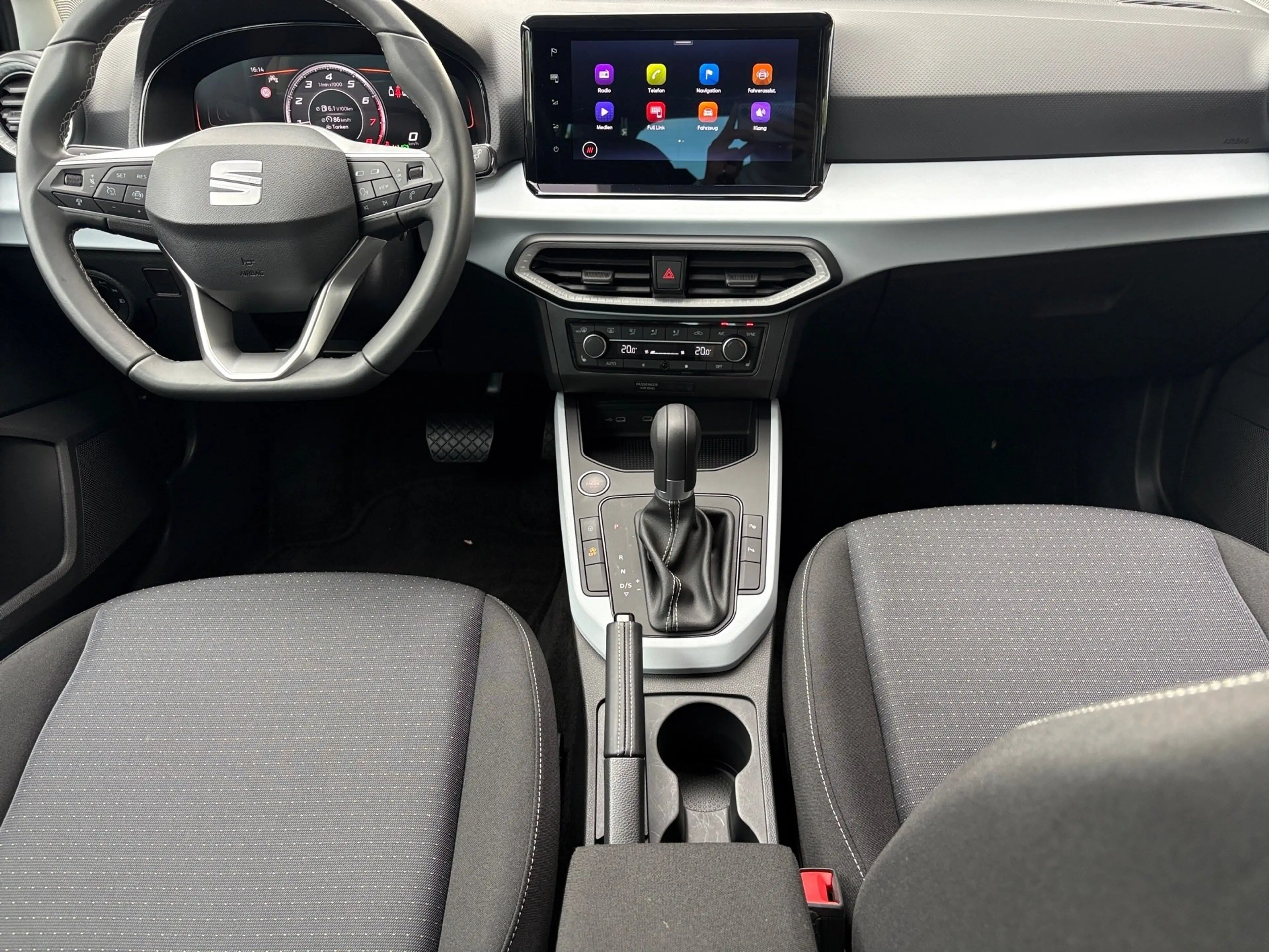 SEAT Arona 1.0 TSI DSG Road Edition ACC+AHK+LED+Navi+ — photo 15