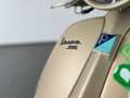 Vespa 946 ''Dragon'' 10 Anniversario Gold - thumbnail 4