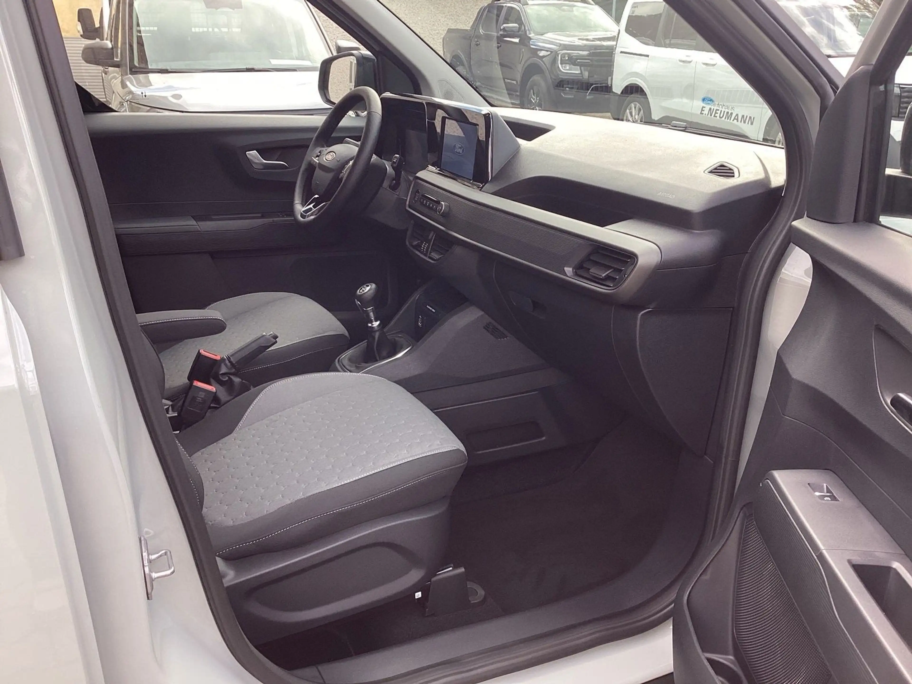 Ford Tourneo Courier Titanium*Kamera* — photo 12