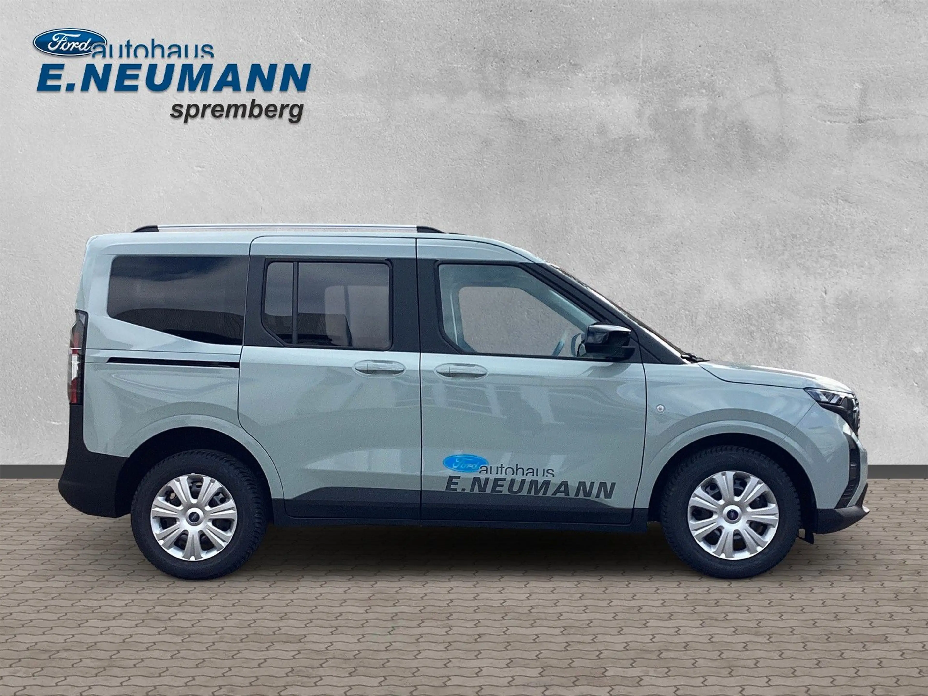 Ford Tourneo Courier Titanium*Kamera*